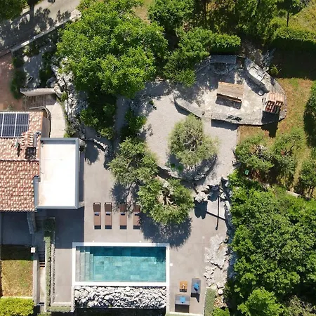 Villa Storia Near