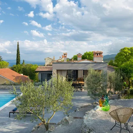 Villa Storia Near Rabac *