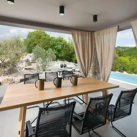 Villa Storia Near Rabac *