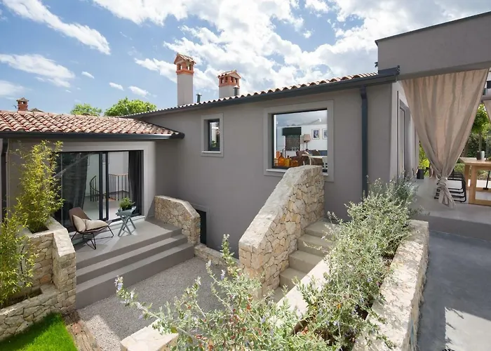 Storia Near Labin (Istria)